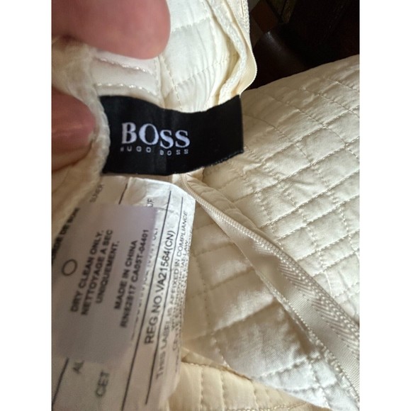 Hugo Boss Pillow Sham 26x26" Luxe Ivory Quilted Euro 100% Cotton Silk Border - Picture 3 of 6
